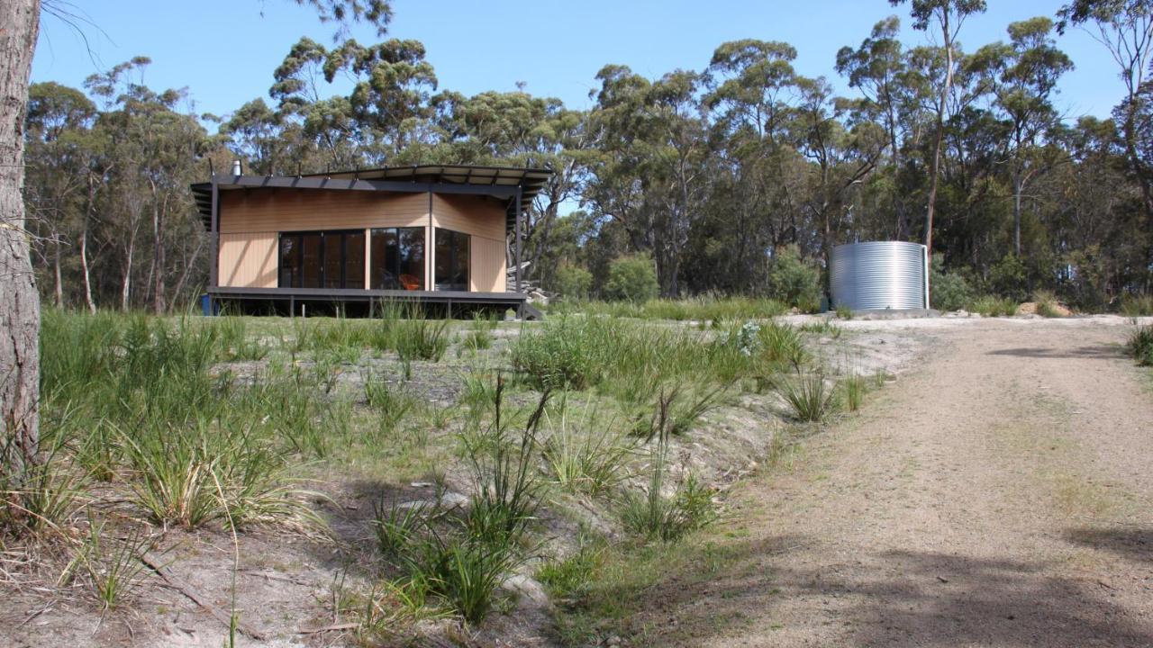 Bay Of Fires Eco Hut Off Grid Experience At Binalong Bay 빌라 외부 사진